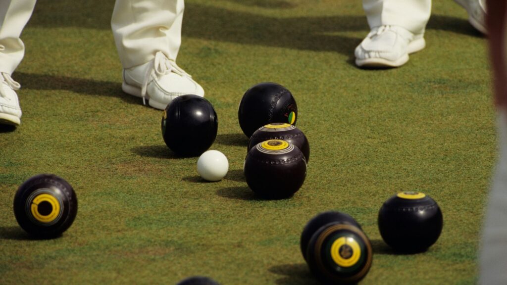 Picture of a lawn bowling match
